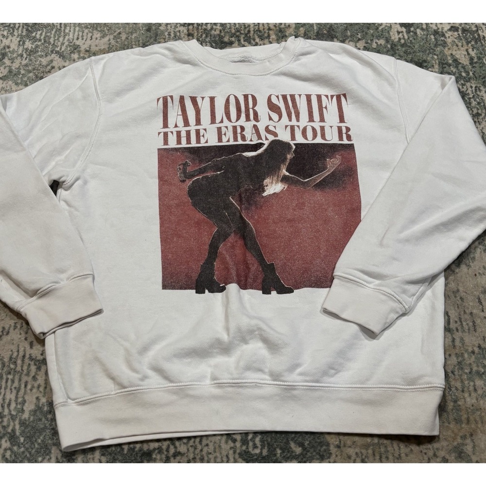 Official Taylor Swift The Eras Tour White Photo Crewneck Sweatshirt Size L